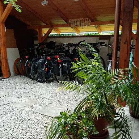 شقة Balla Apartmanhaz *