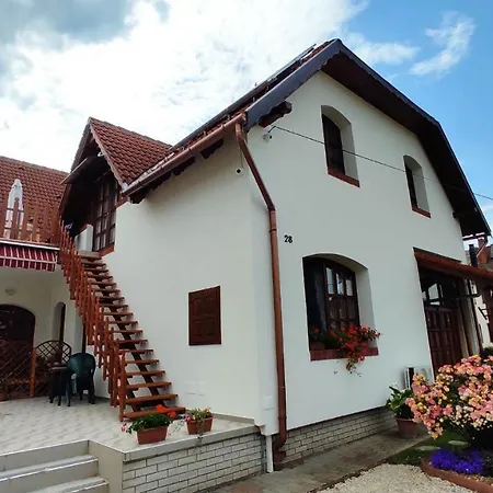 Balla Apartmanhaz *