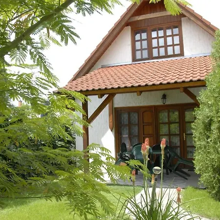شقة Balla Apartmanhaz *